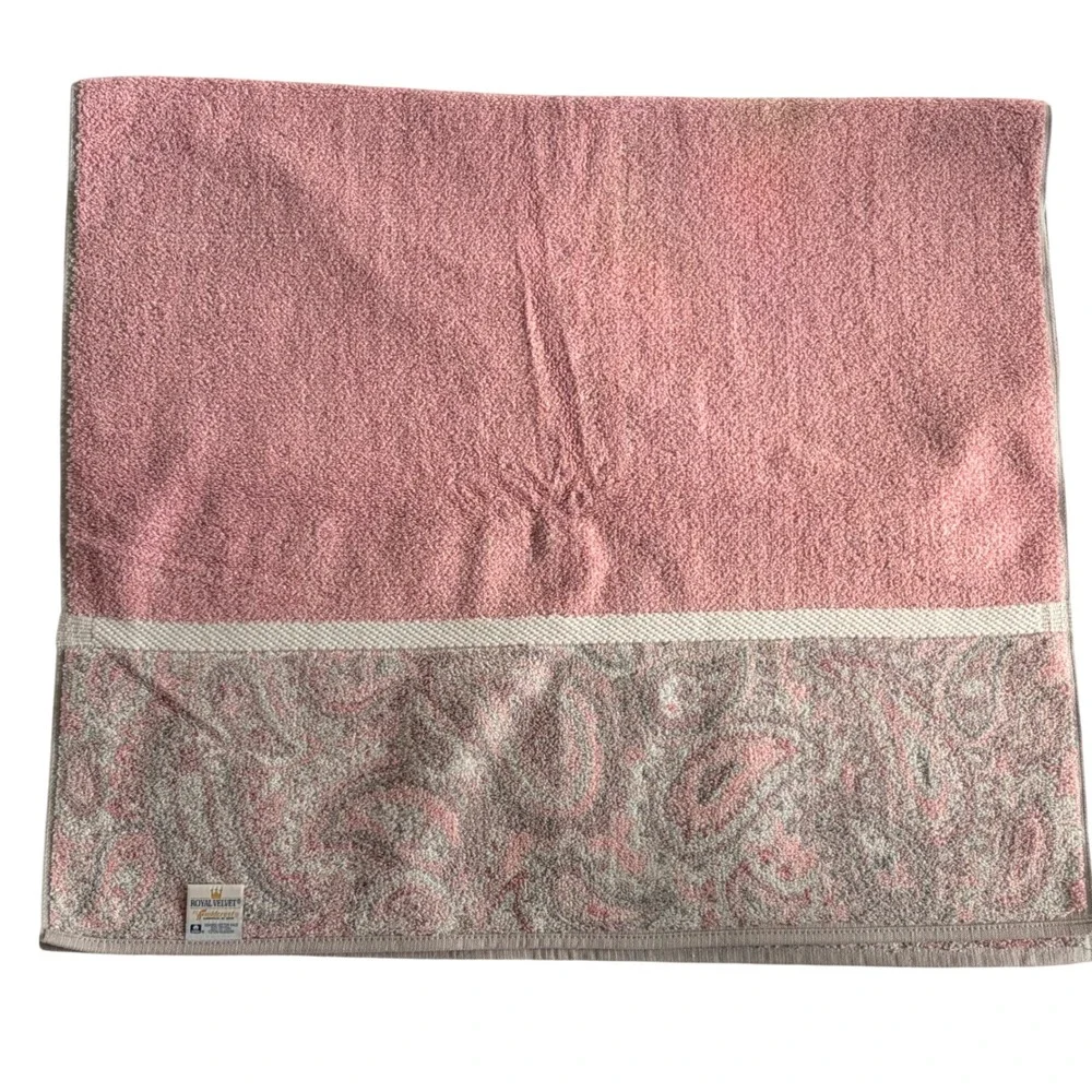 Royal Velvet Fieldcrest Paisley Bath Towel 49x27.5 Pink Grey 100% Cotton VTG USA
